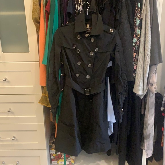 Belted Burberry trench size 4 - Picture 4 of 17